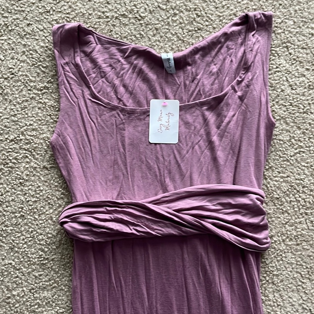 Women’s maternity gown